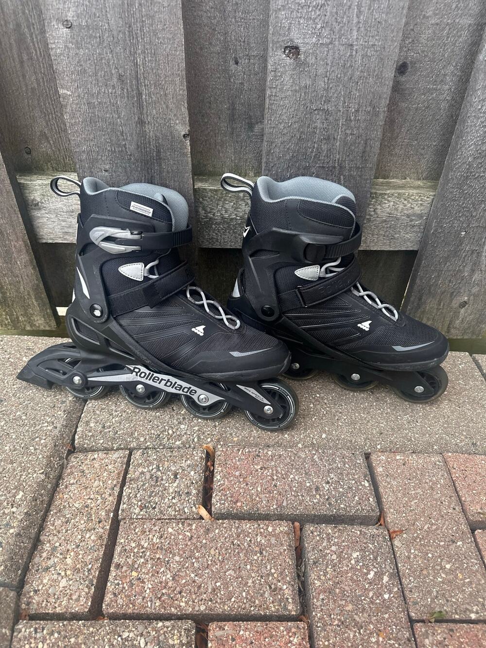 Men’s Rollerblade Zetrablade Inline Skates Black/Silver Size 10 - GUC!